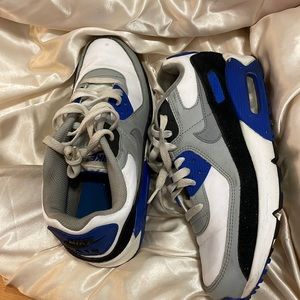 blue retro nike airmax size 7 youth (8-5-9womens)